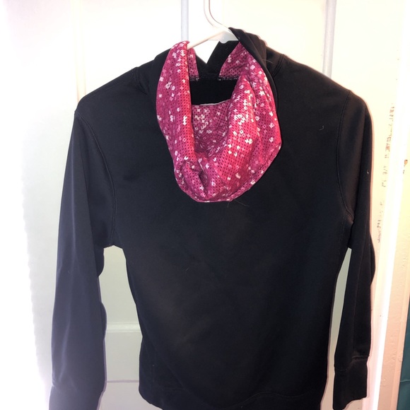 Nike sweater with cool pink hood - Picture 2 of 3